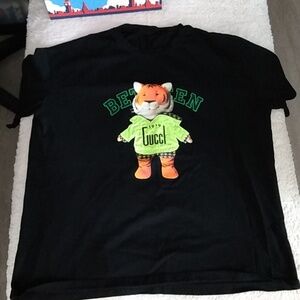 i Black Tee with Tiger and Green-Yellow Accents